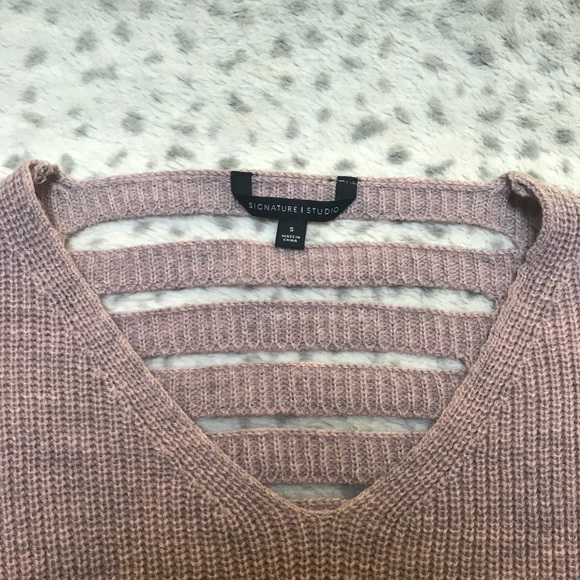 Cut Out Back V Neck Sweater - Picture 2 of 3